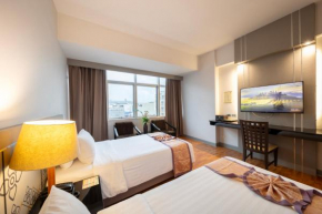 New Season Hotel
